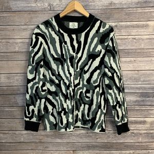 Initial 001 Premium Collection Sweater